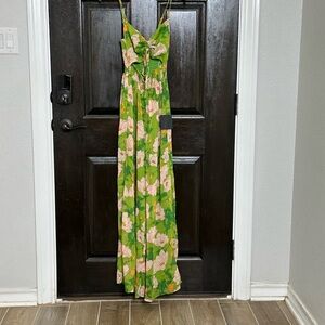 NWT Lulu’s XS Floral Green Jumpsuit